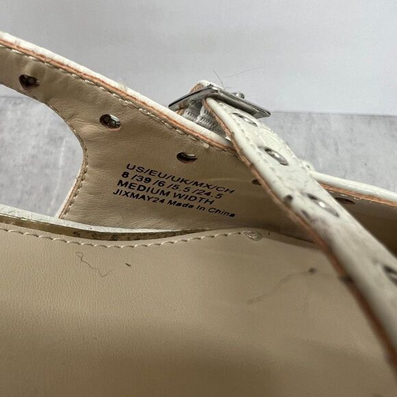 Kenneth Cole Ivory Martha Eyelet Slingback Kitten Heels Womens Size 8M - Picture 6 of 10